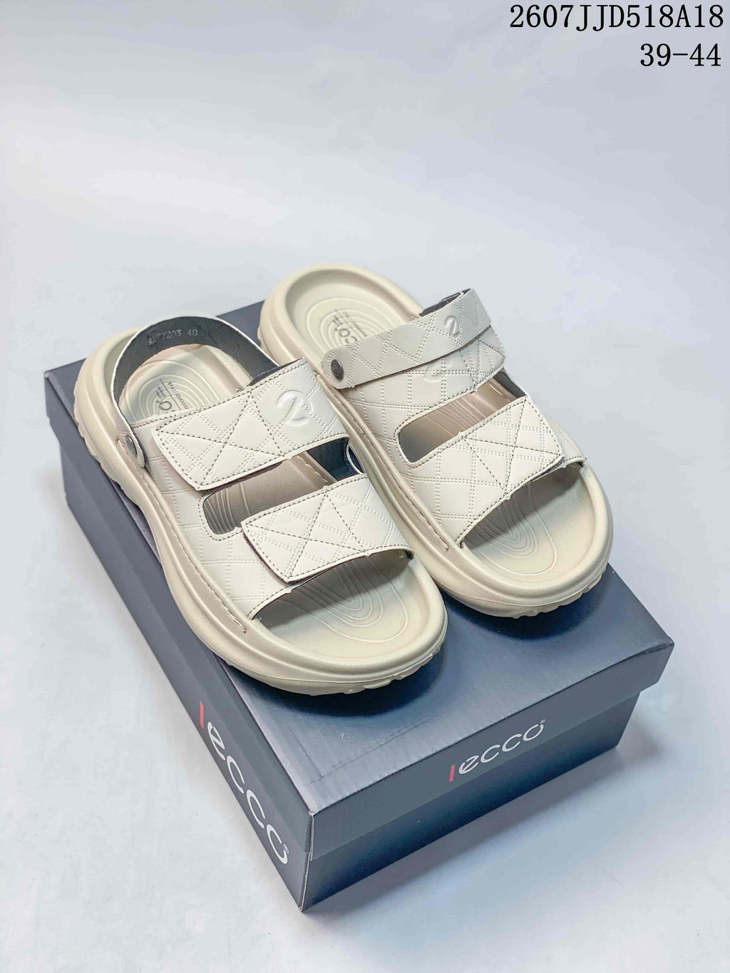 ECCO 2607JJD518A18 Two-Strap Sandals