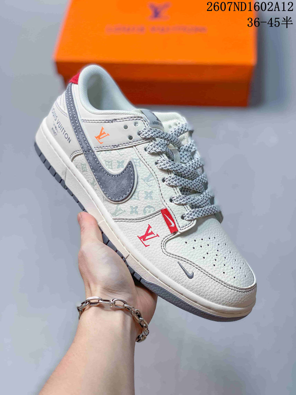 Nike SB Dunk Low Sneakers White Gray Red 2607ND1602A12