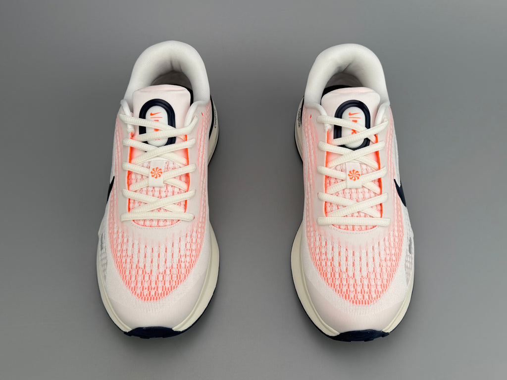 Nike Journey Run Sneakers FN0228-100 White and Coral