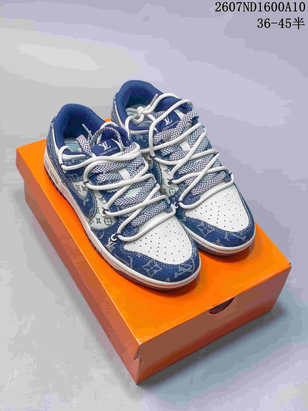 Nike SB Dunk Low Blue and White Low-Top Sneakers
