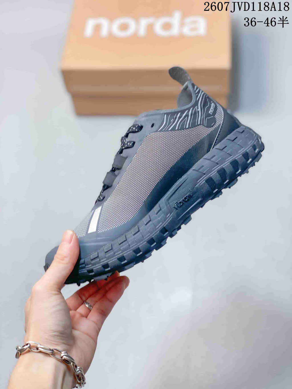 Norda 711780UOI Gray Hiking Sneakers