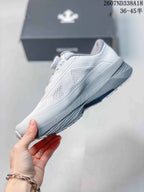 DESCENTE D F WIRE 3.0 White Gray Running Sneakers