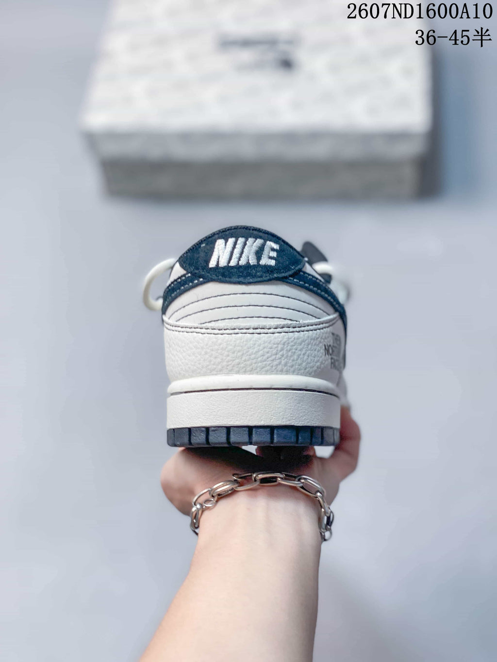 Nike SB Dunk Low White Navy Sneakers 2607ND1600A10