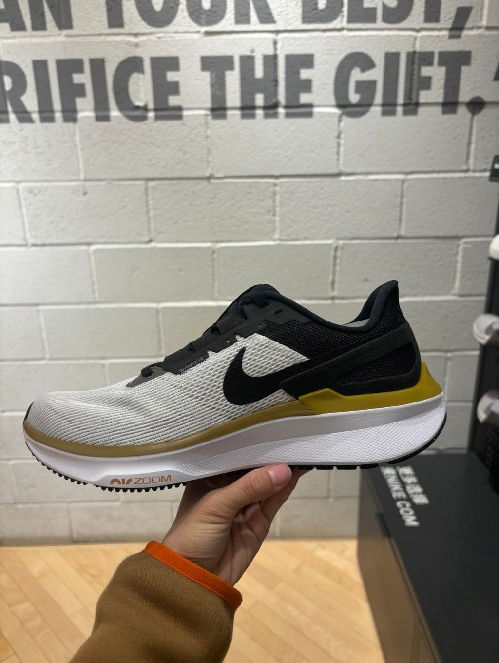 Nike Structure 25 Road Running Shoes Grey Yellow DJ7883-103