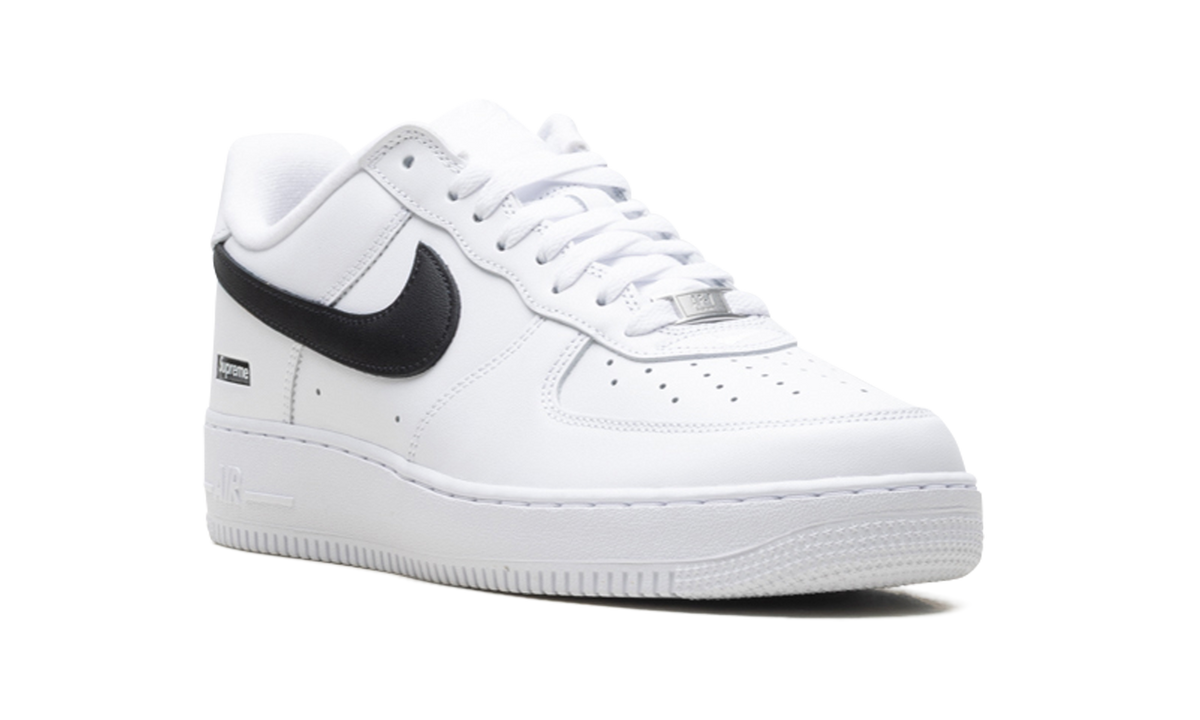 Nike Air Force 1 Low Supreme White Black