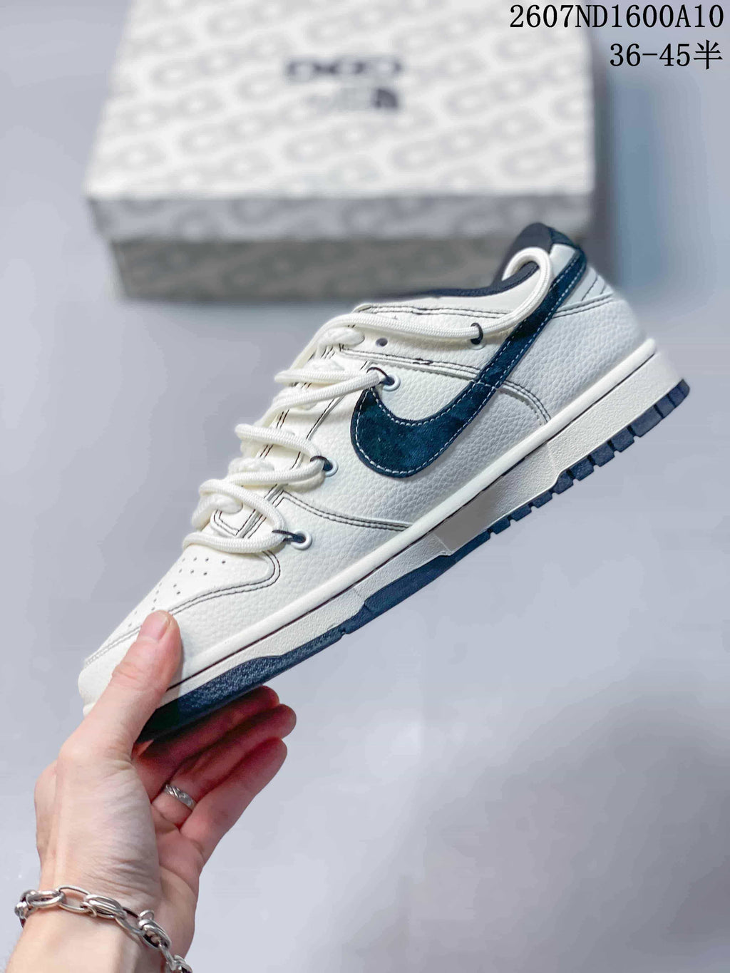 Nike SB Dunk Low White Navy Sneakers 2607ND1600A10