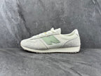 New Balance Low-Top Sneakers in Cream and Light Gray