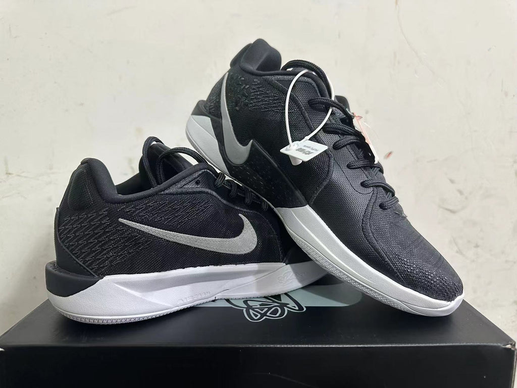 Nike Kobe 8 Basketball Shoes, Black and White