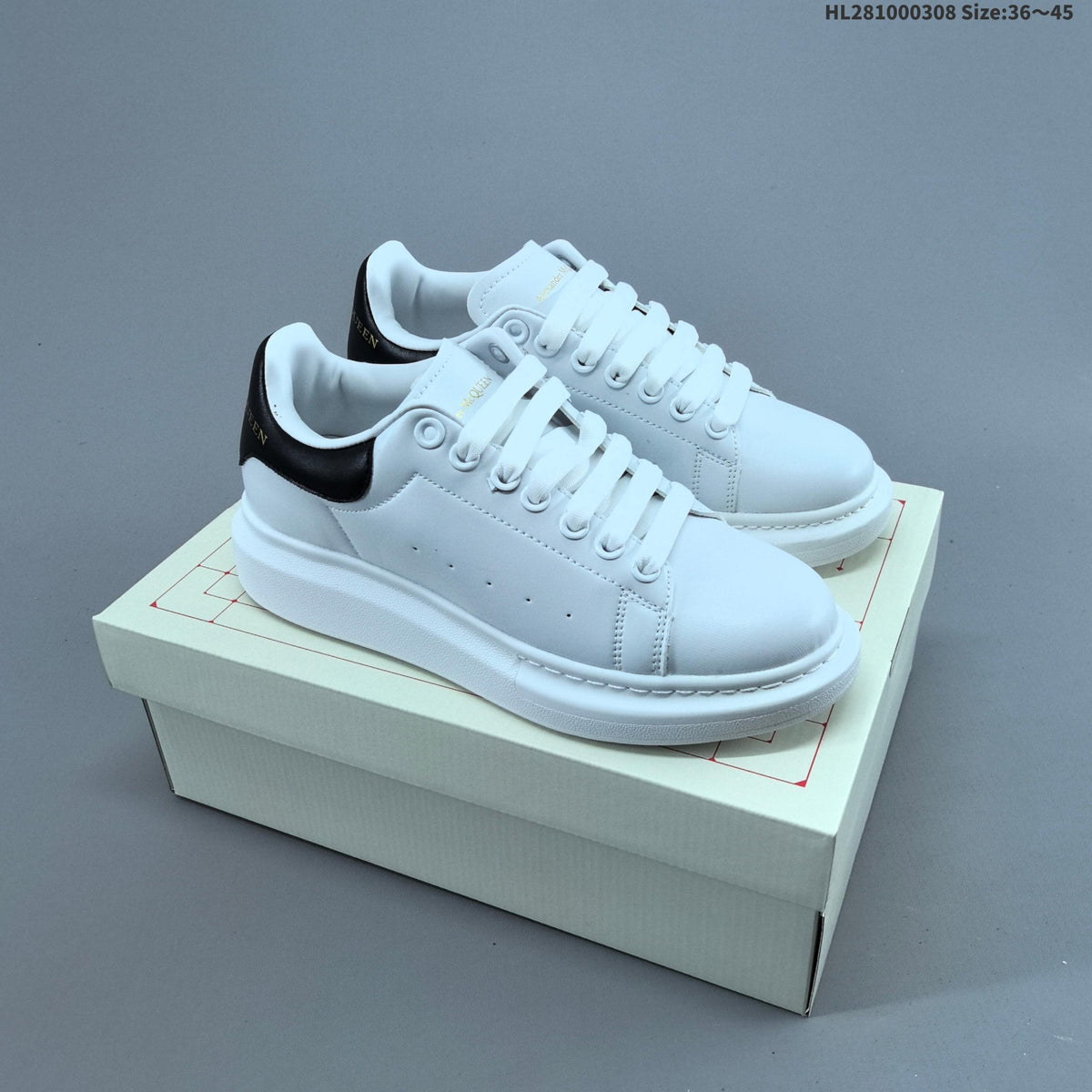 Alexander McQueen Oversized Low-Top Sneakers, White and Black HL281000308