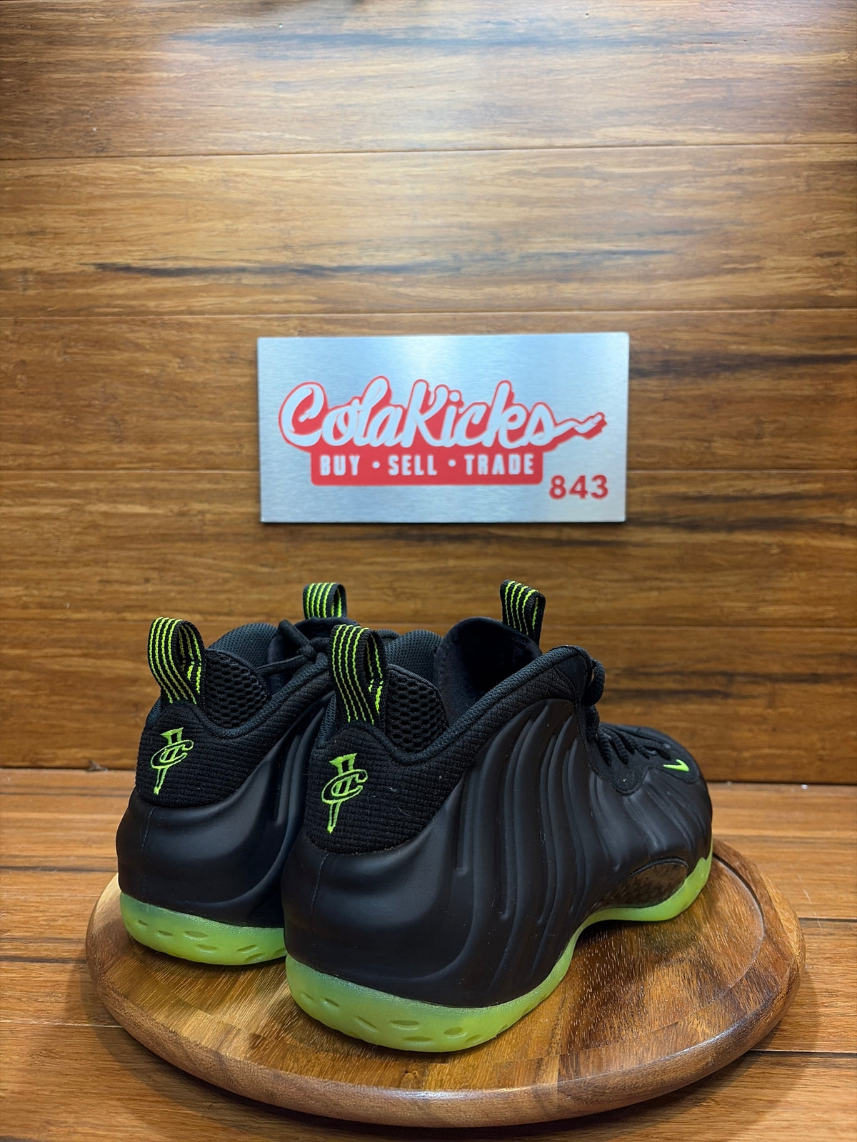 Nike Air Foamposite One Black Volt