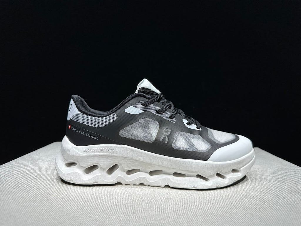 On Cloudtilt Remix Sneakers White Black