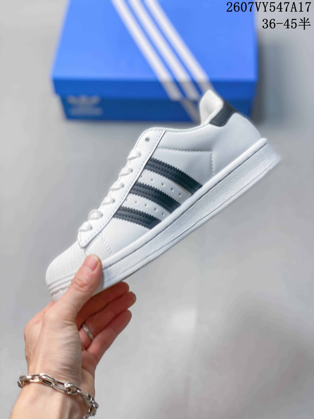 Adidas Originals Superstar Low-Top Sneakers White Black 2607VY547A17