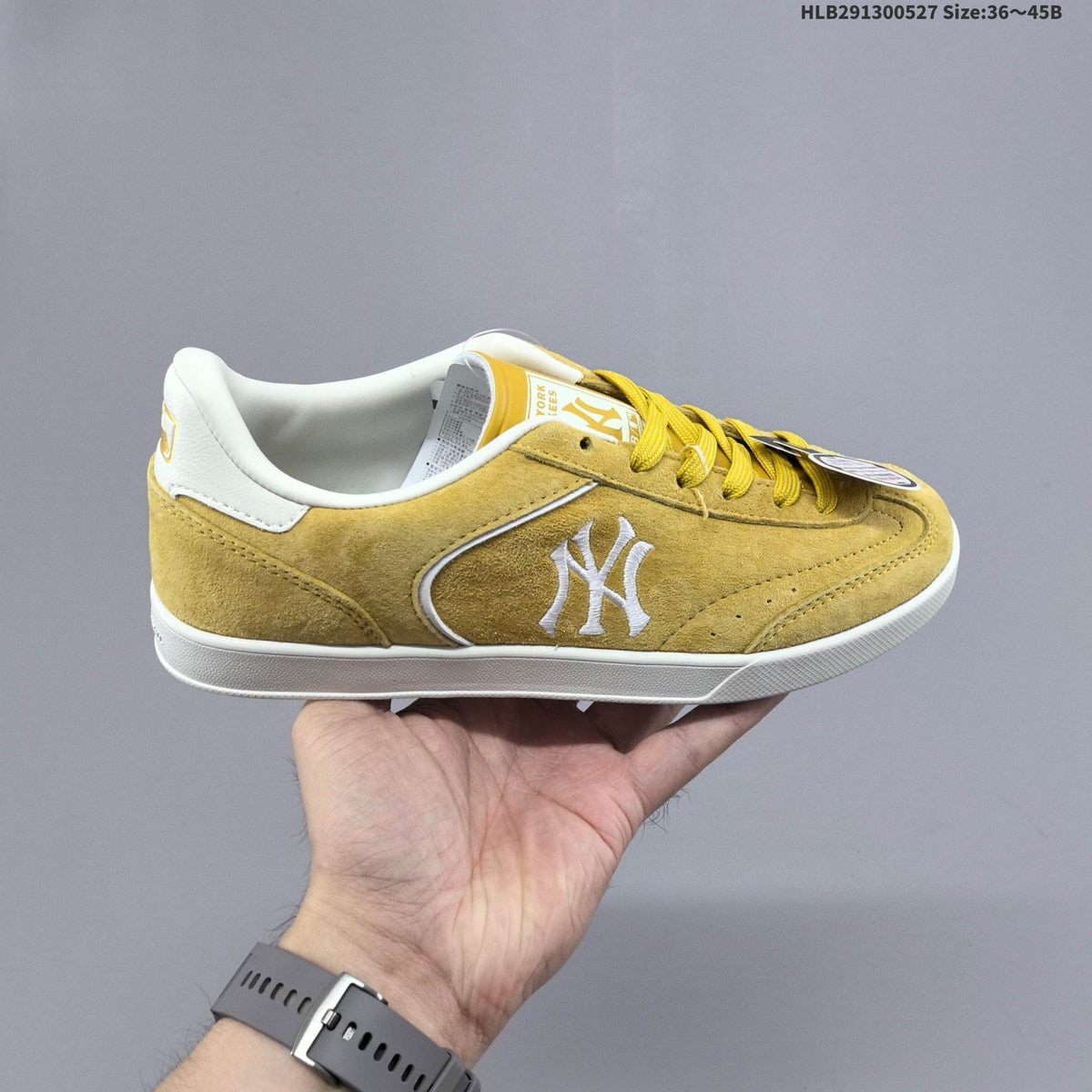 MLB Clubbie SD Low-Top Sneakers in Suede