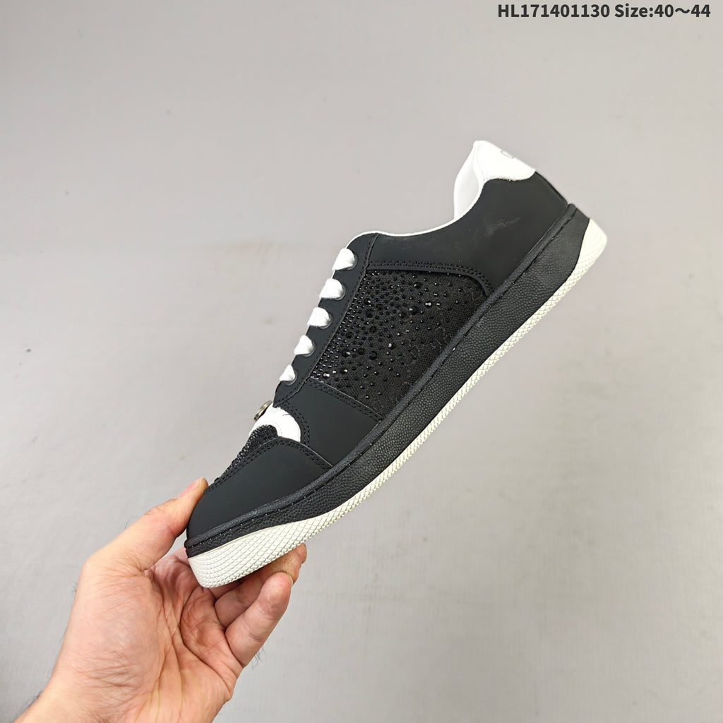 Gucci Screener Distressed Low-Top Sneakers Black and White HL171401130