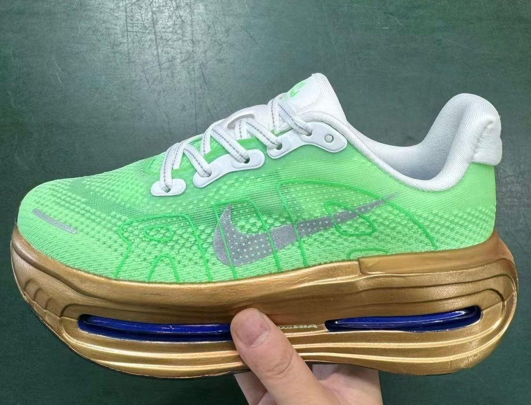 Nike HQ2050-307 Green Running Shoes