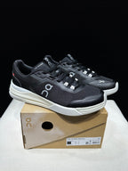 On THE ROGER Clubhouse Pro Tennis Sneakers Black and White