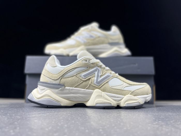New Balance 9060 Sneakers U9060WNB Cream