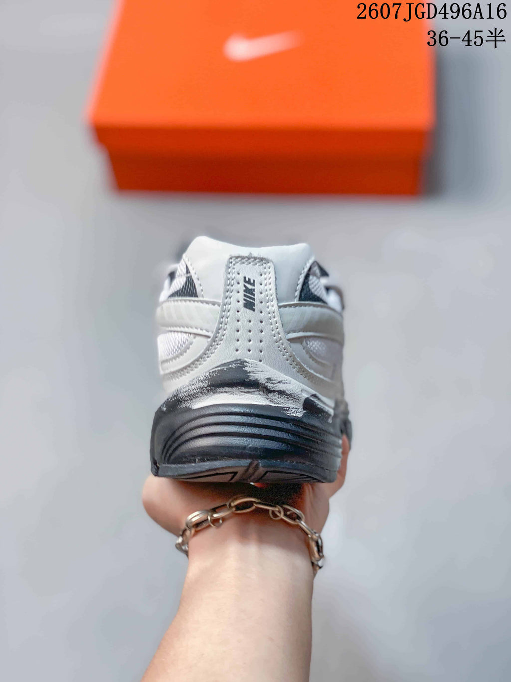 Nike Initiator Running Sneakers White Gray FQ6873