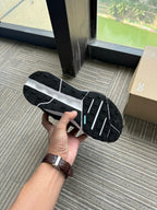 On Running AP-9 Black and White Sneakers
