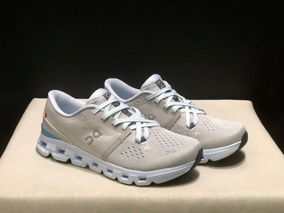 On Cloud X 4 Sneakers in Silver and Blue