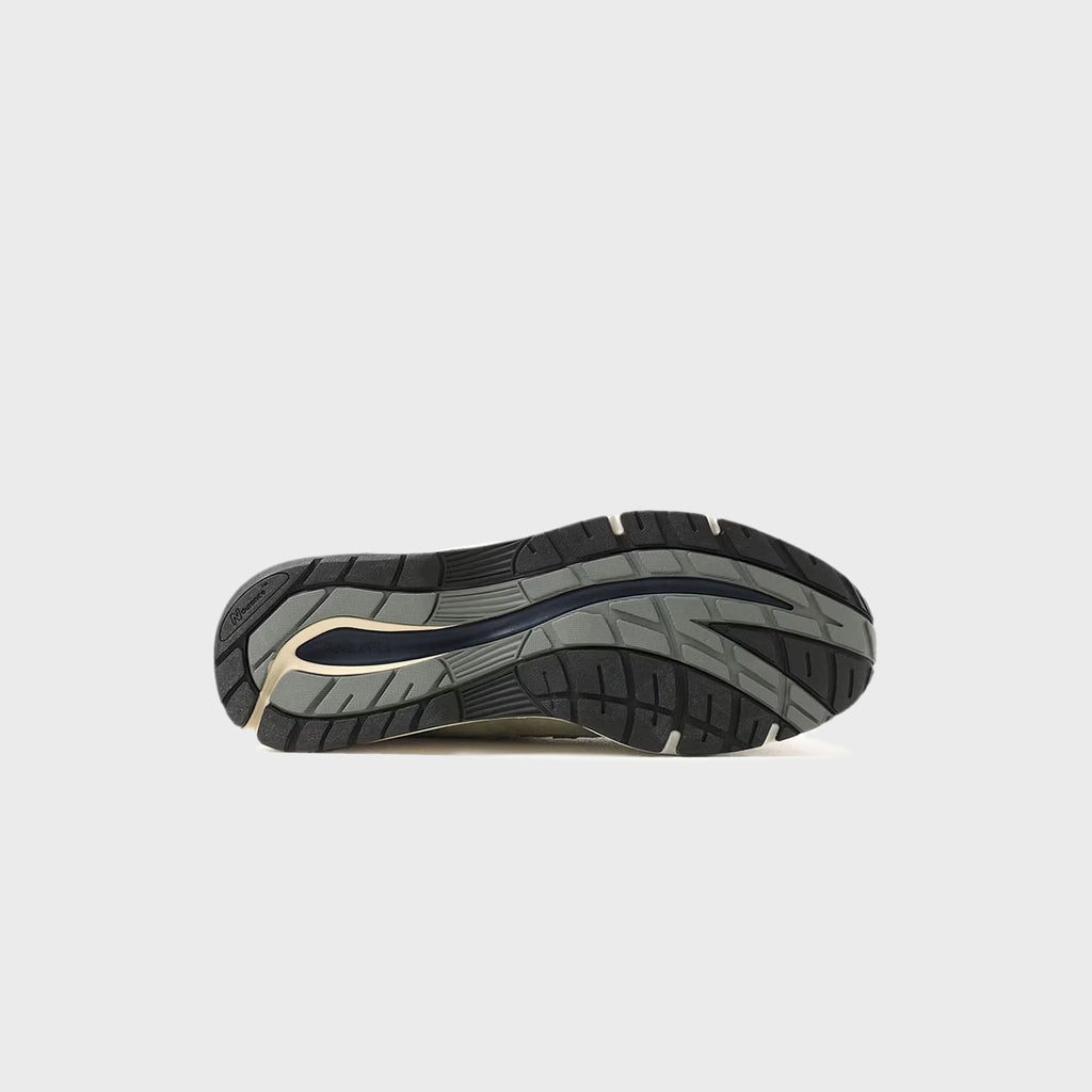 New Balance Made in UK 991v2 - Sea Grass / Silver