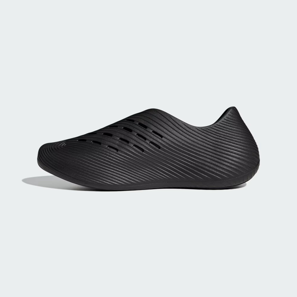 Men's Adidas Purechill - Core Black / Gold Metallic