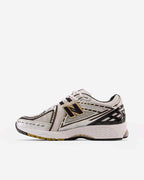 M1906RA White Metallic Silver / Gold