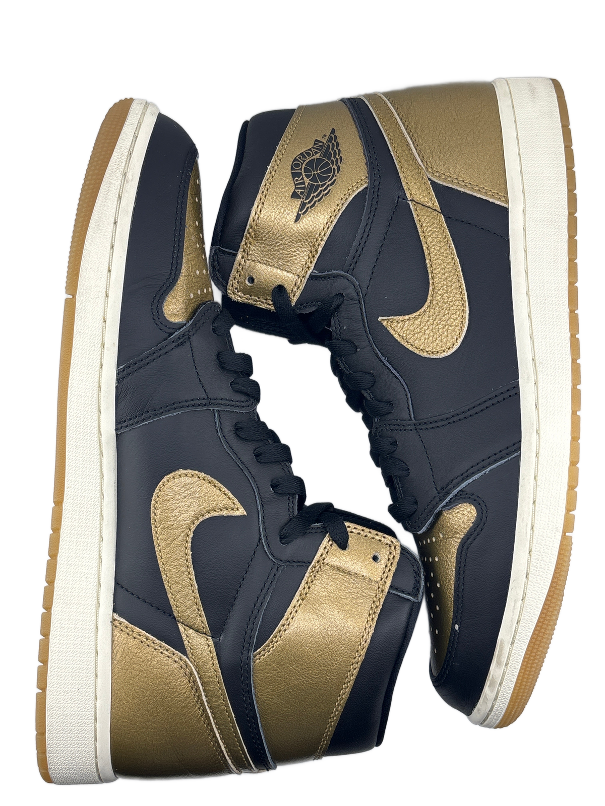 Jordan 1 Retro High OG Black Metallic Gold
