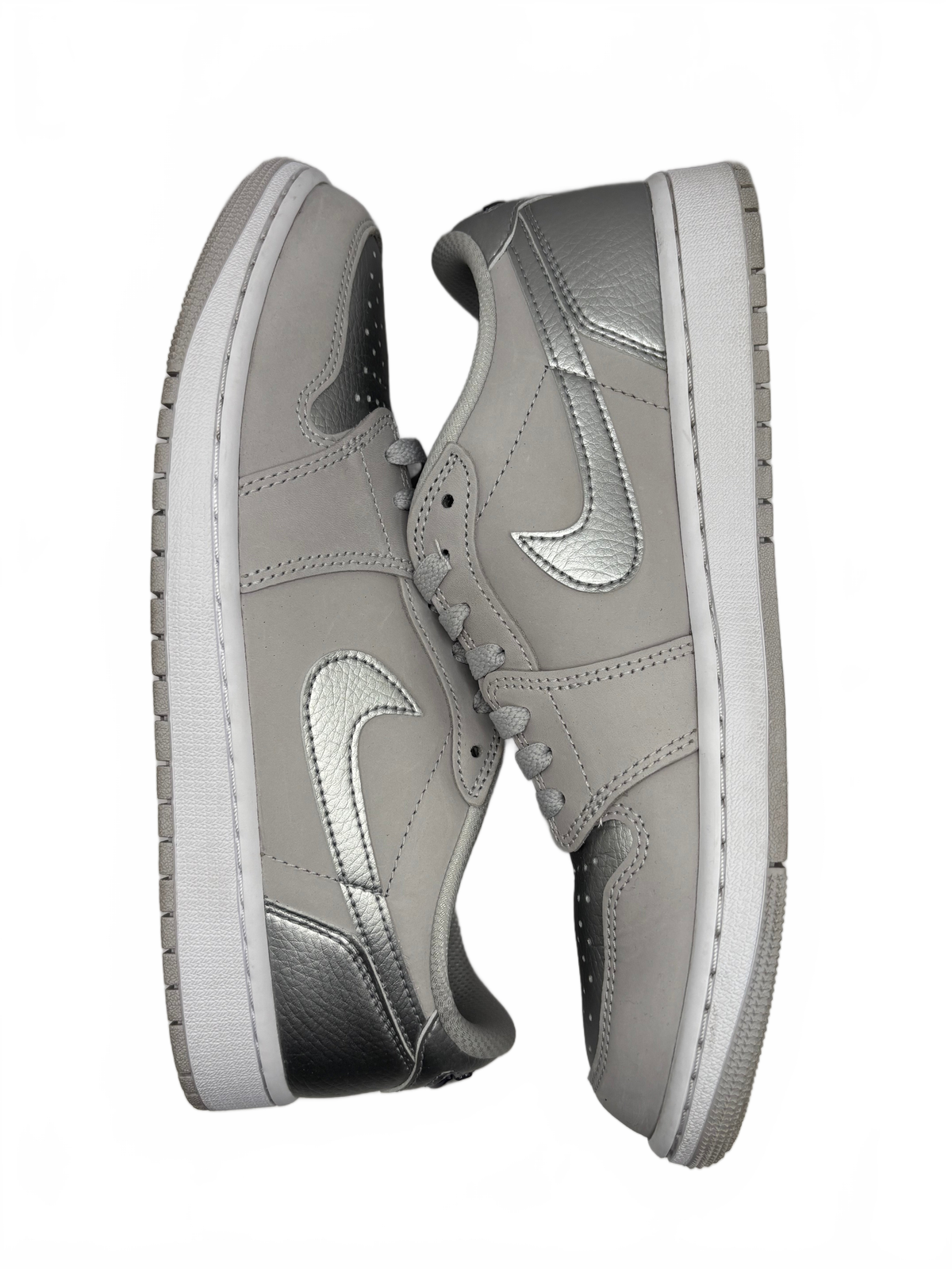 Jordan 1 Low OG Metallic Silver