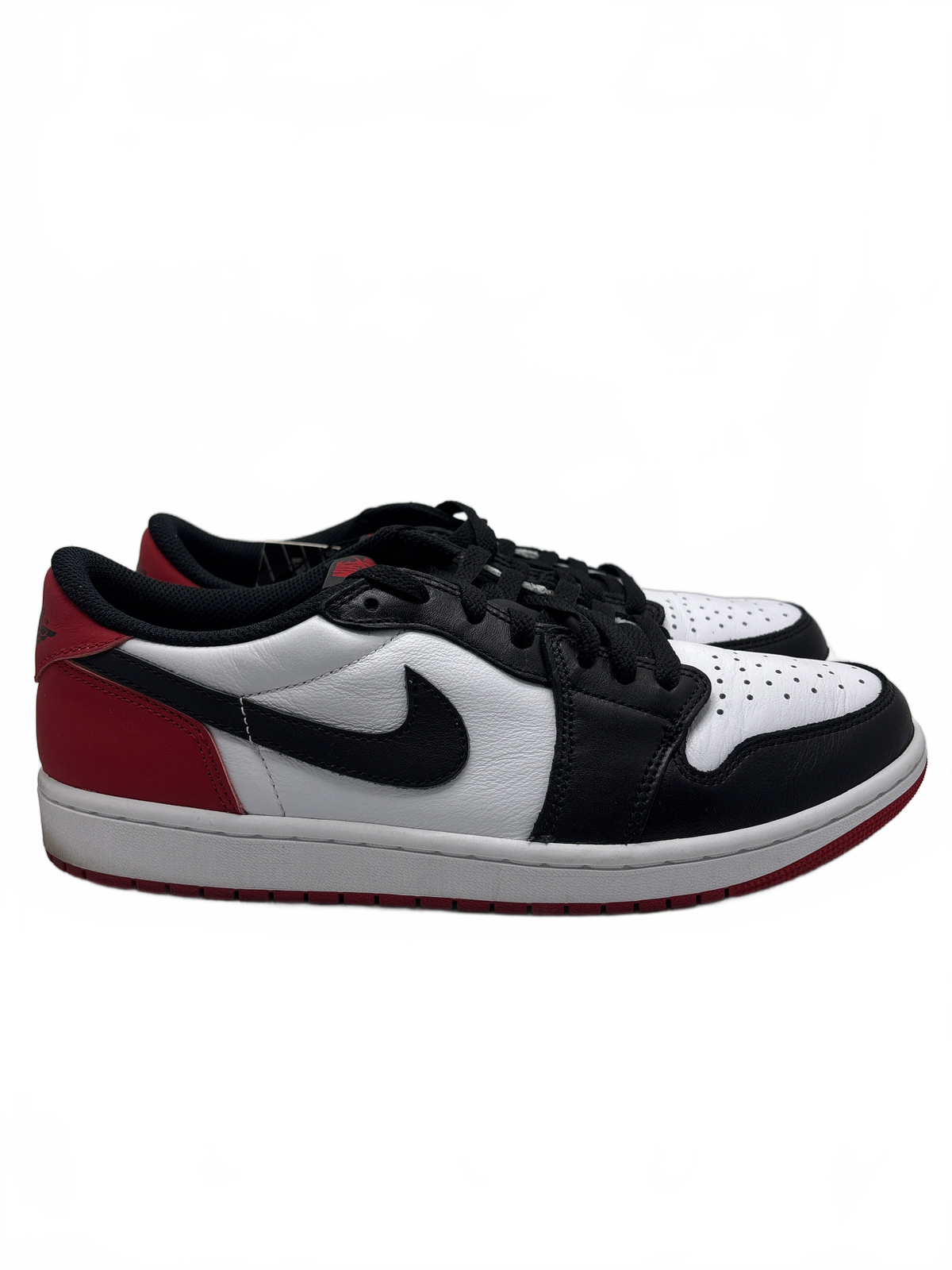 Jordan 1 Retro Low OG Black Toe (2023)